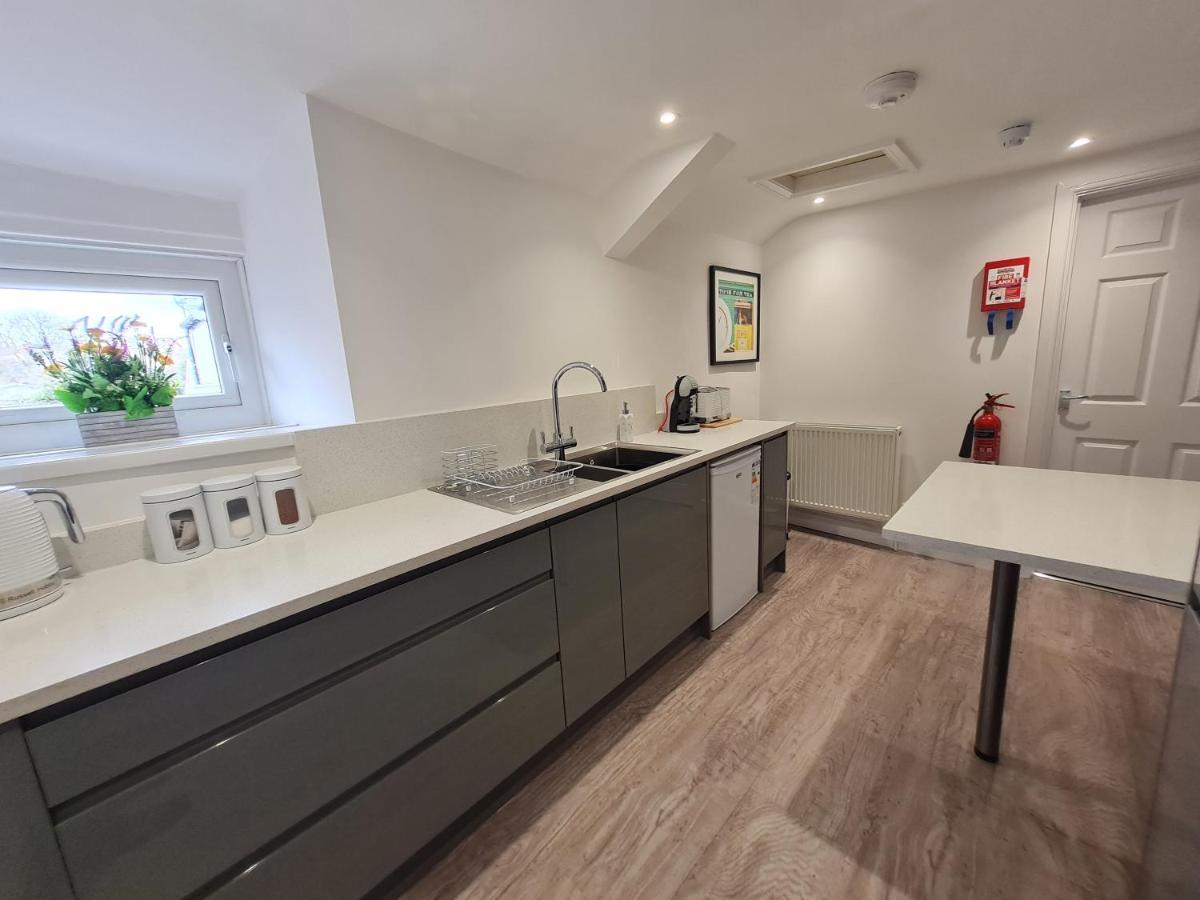 Perfect Location 3 Bed Serviced Apartment With Bike Storage For Bpw. Close To Brecon Beacons Merthyr Tydfil Luaran gambar