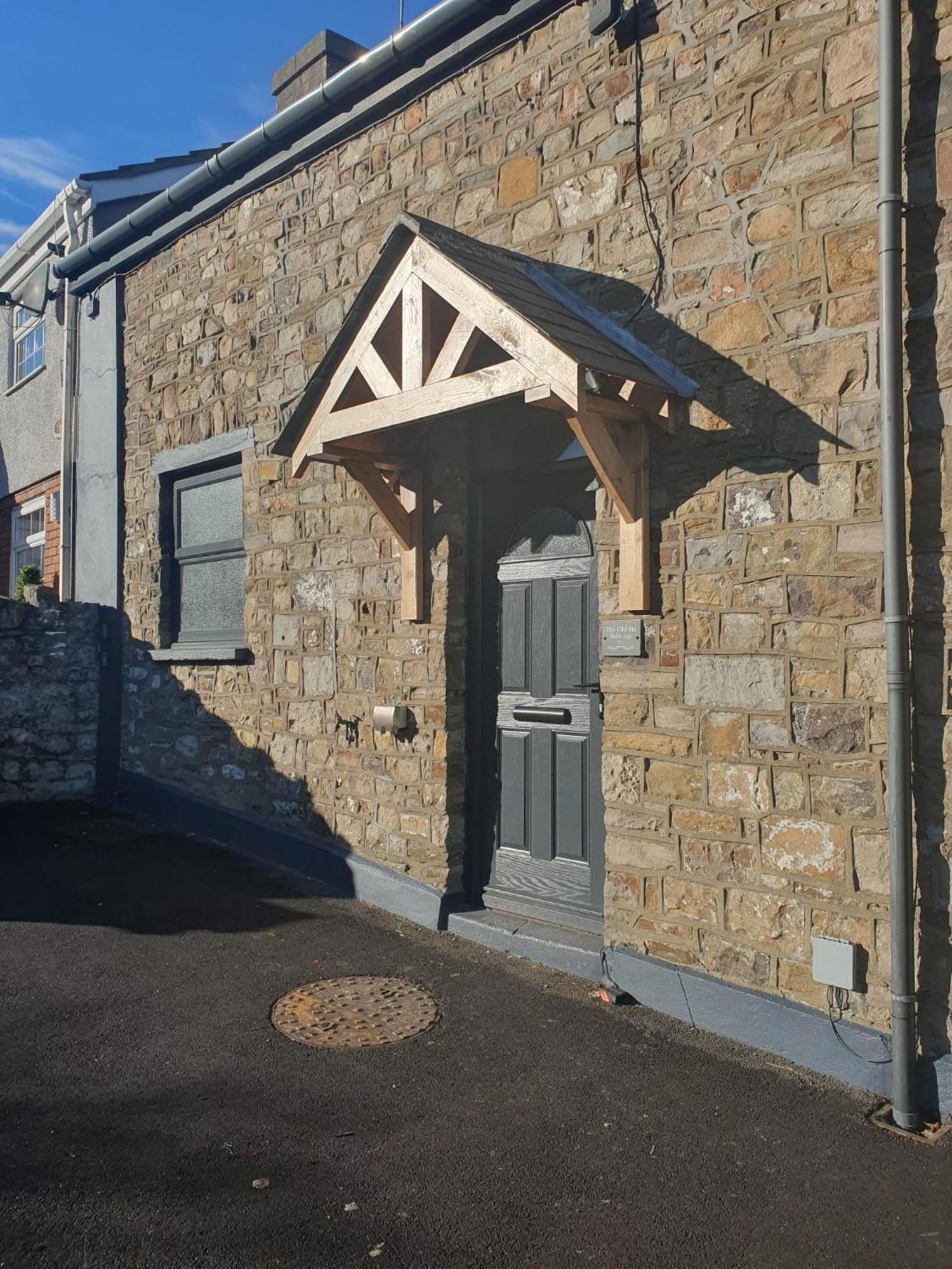 Perfect Location 3 Bed Serviced Apartment With Bike Storage For Bpw. Close To Brecon Beacons Merthyr Tydfil Luaran gambar